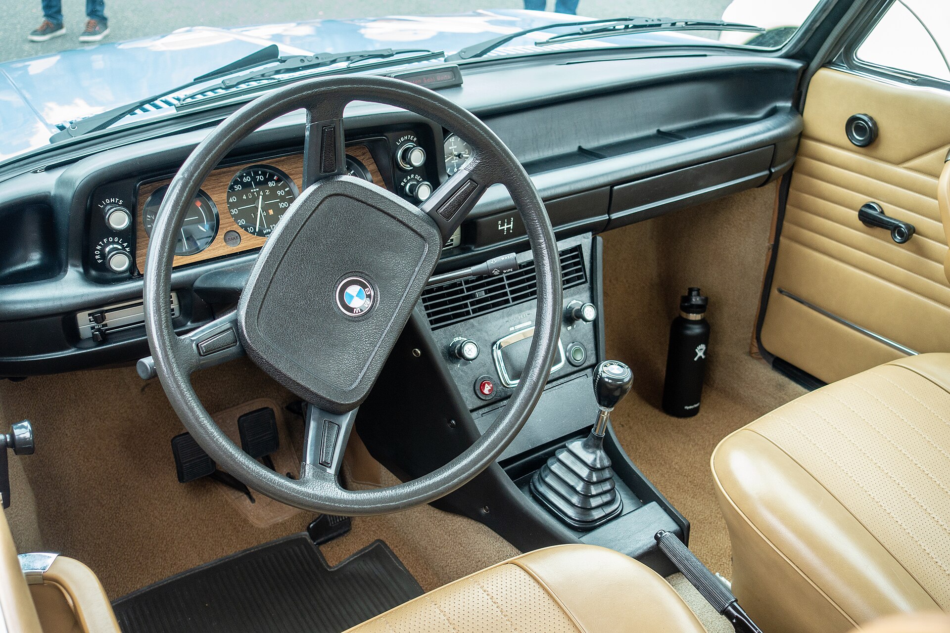 Interior: BMW 2002 tii dashboard