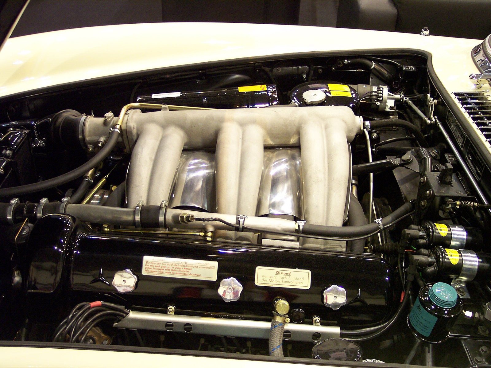 300 SL M198 straight-six with fuel injection, Essen Motor Show